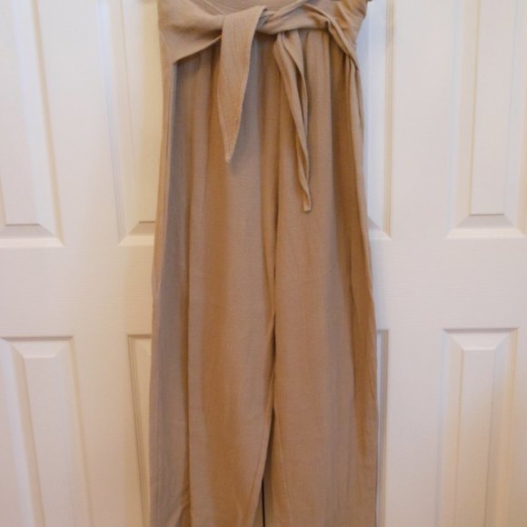 Tan sleeveless top with matching pants - Picture 2 of 4